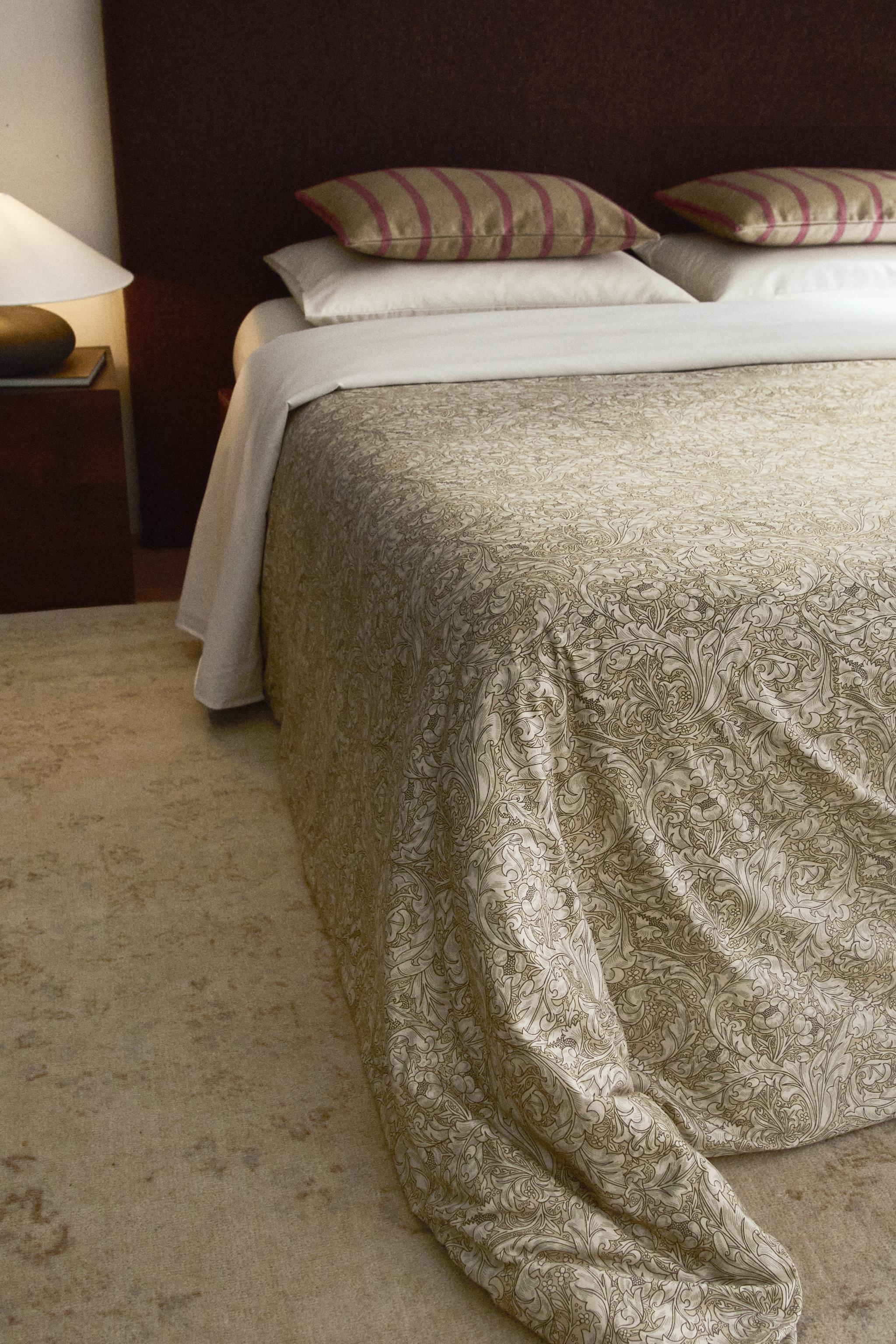 MORRIS & CO. FLORAL SATEEN COTTON DUVET COVER